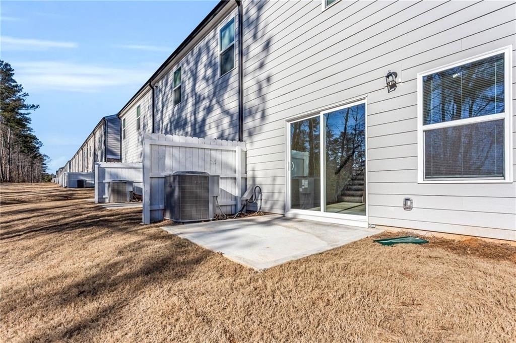 1645 Villageside Court - Photo 28