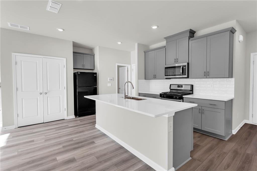 1645 Villageside Court - Photo 5