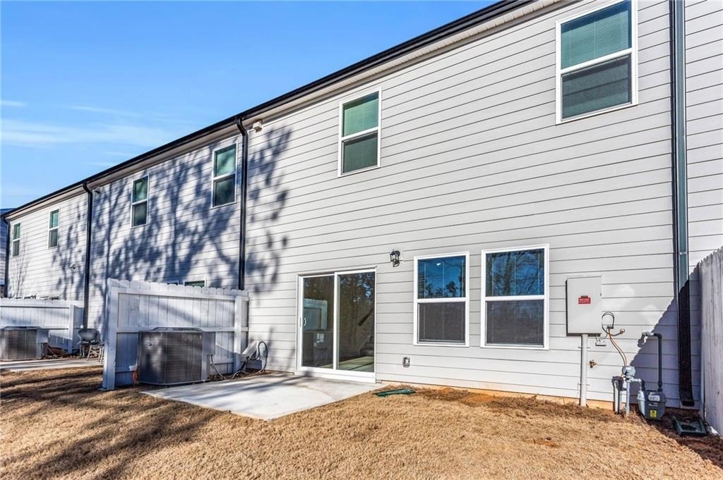 1645 Villageside Court - Photo 30