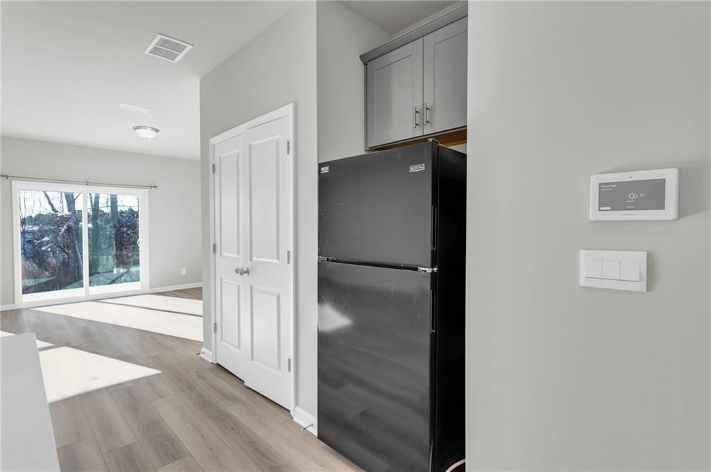 1645 Villageside Court - Photo 9