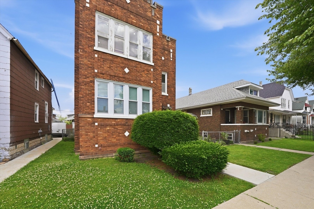 3244 W 62nd Place - Photo 1