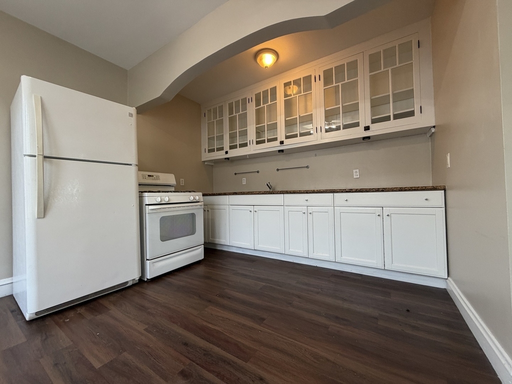4307 W 63rd Street - Photo 2