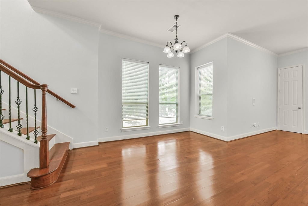 1607 W Dallas Street - Photo 8