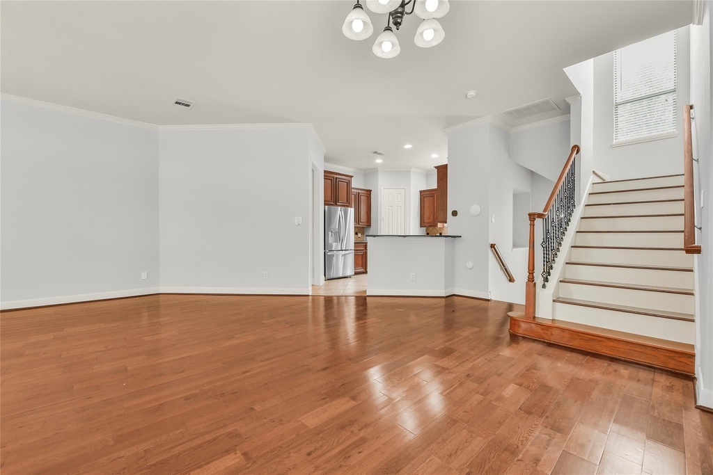 1607 W Dallas Street - Photo 9