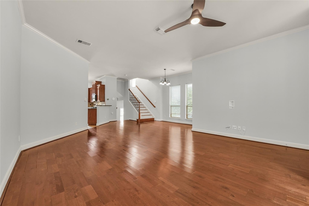 1607 W Dallas Street - Photo 1