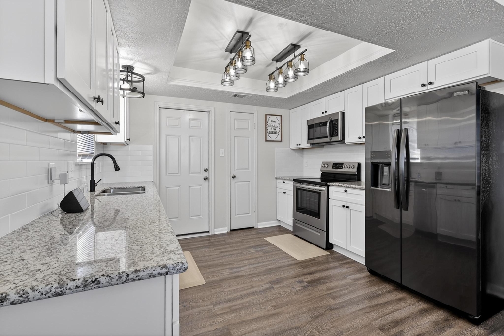 9514 Marblemount Drive - Photo 9