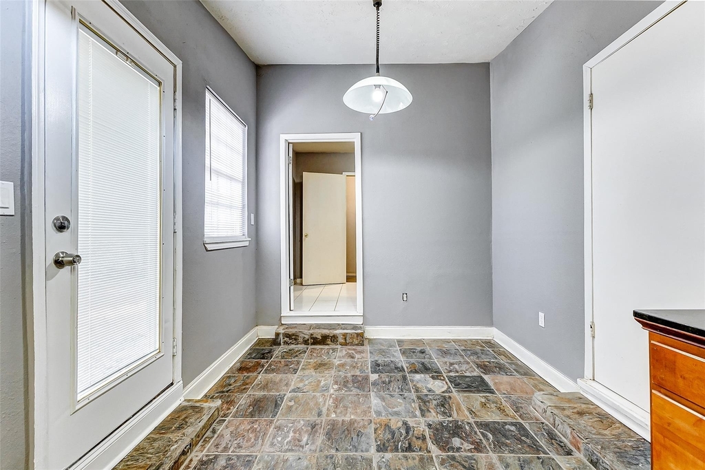 5519 Burlinghall Drive - Photo 22