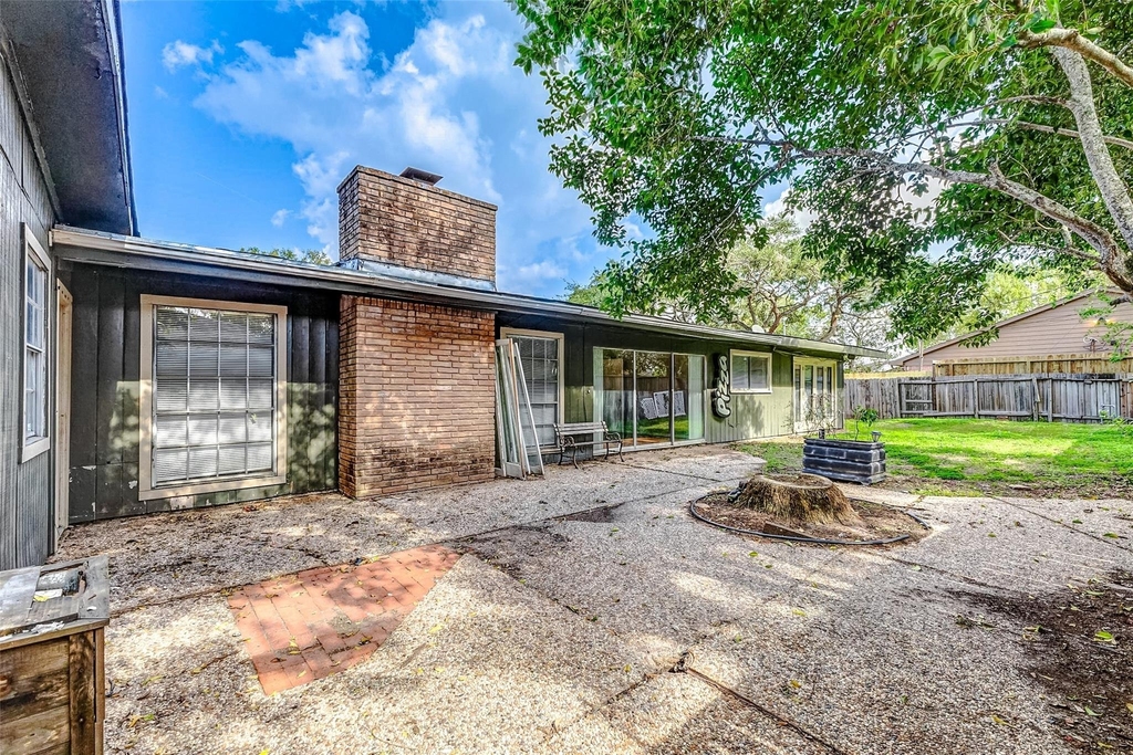 5519 Burlinghall Drive - Photo 3