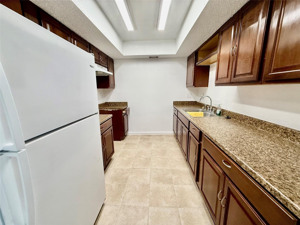 2830 S Bartell Drive - Photo 10
