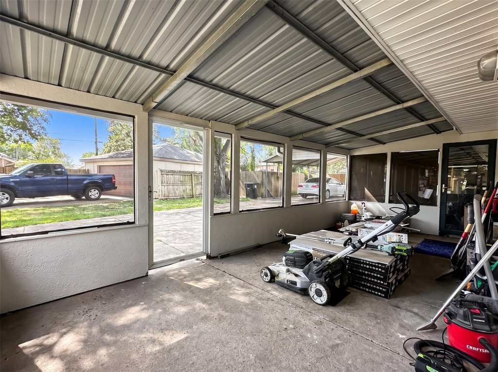 9332 Derrik Drive - Photo 15