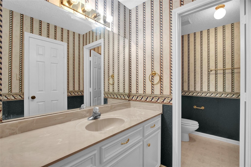 611 N Hickory Street - Photo 19