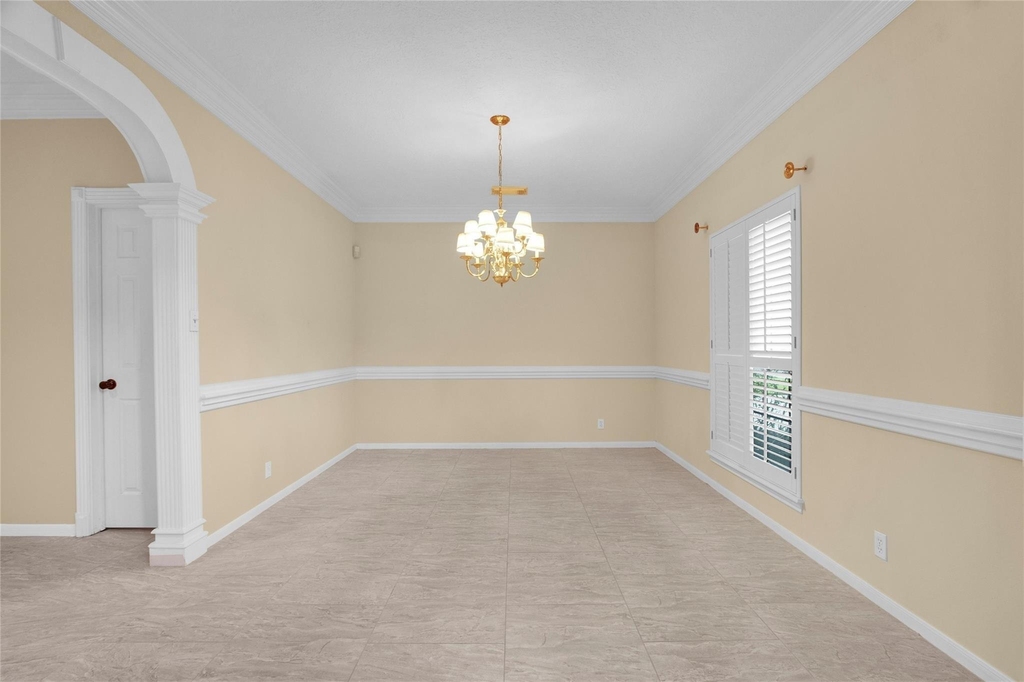 611 N Hickory Street - Photo 5