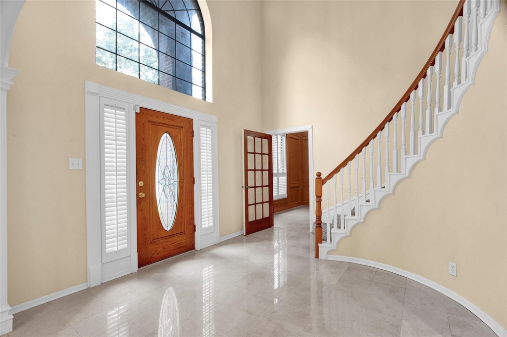 611 N Hickory Street - Photo 3