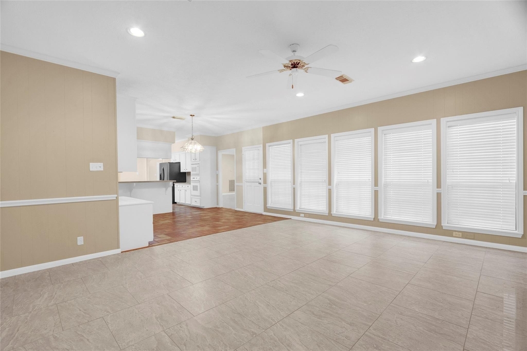 611 N Hickory Street - Photo 8