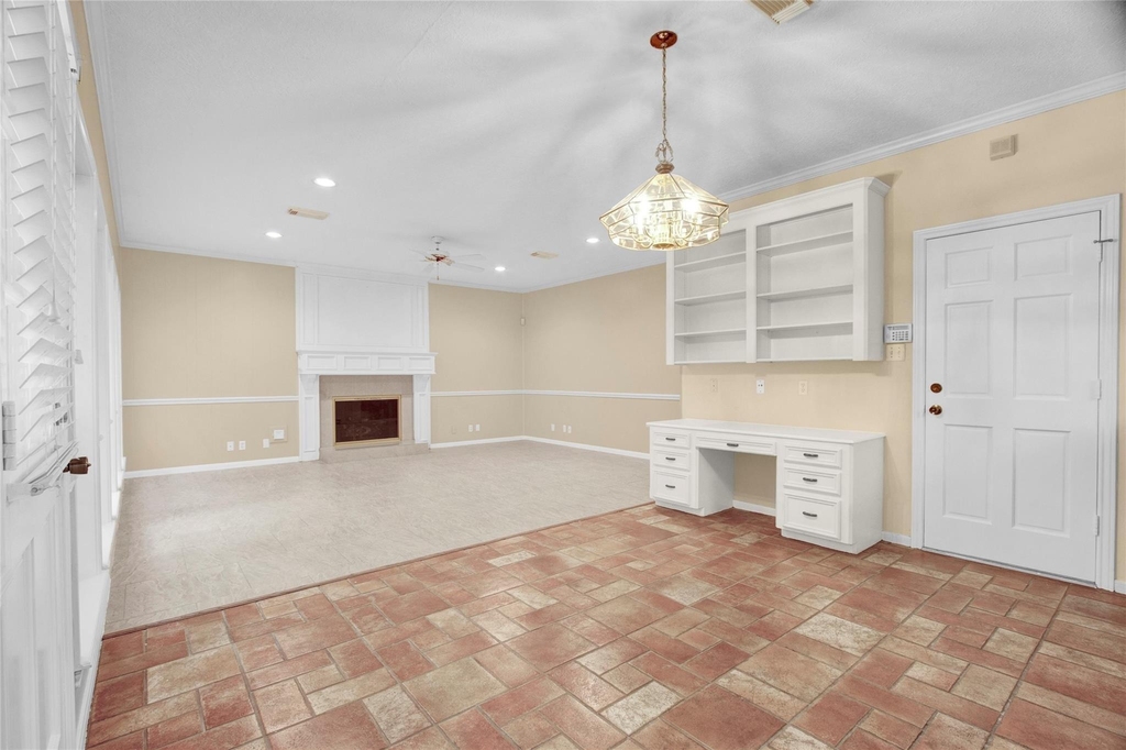 611 N Hickory Street - Photo 12