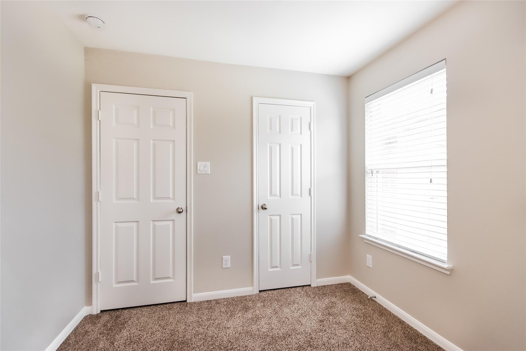 18702 Walden Glen Circle - Photo 9