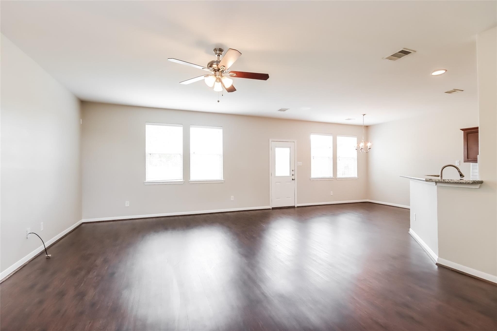 18702 Walden Glen Circle - Photo 2