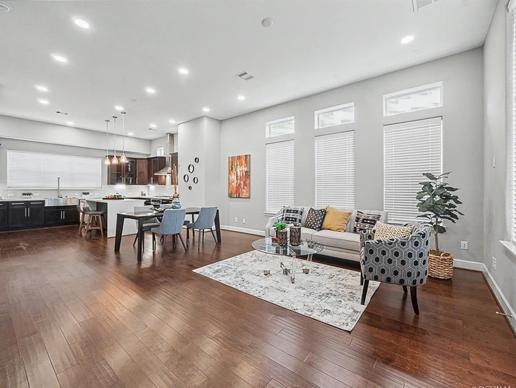1028 Patterson - Photo 18