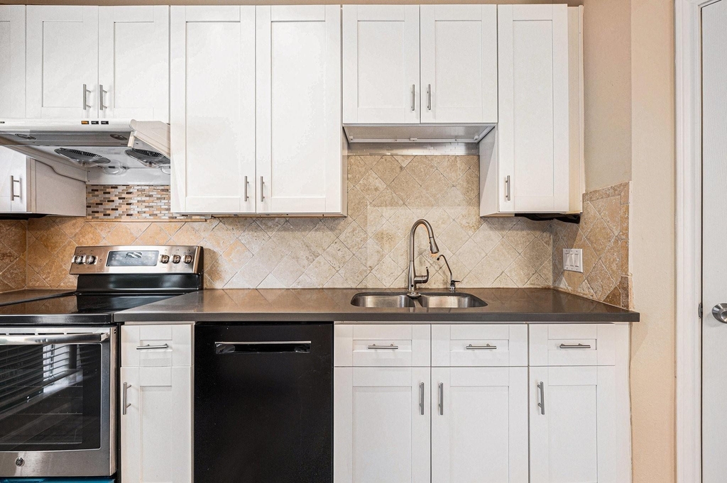 2710 Grants Lake Boulevard - Photo 8
