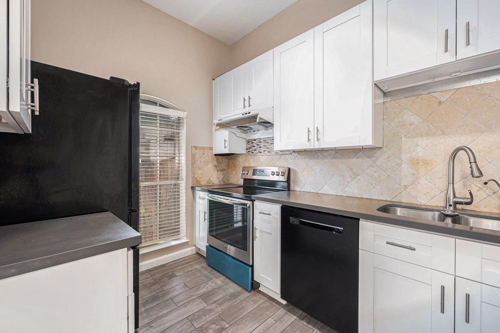 2710 Grants Lake Boulevard - Photo 6