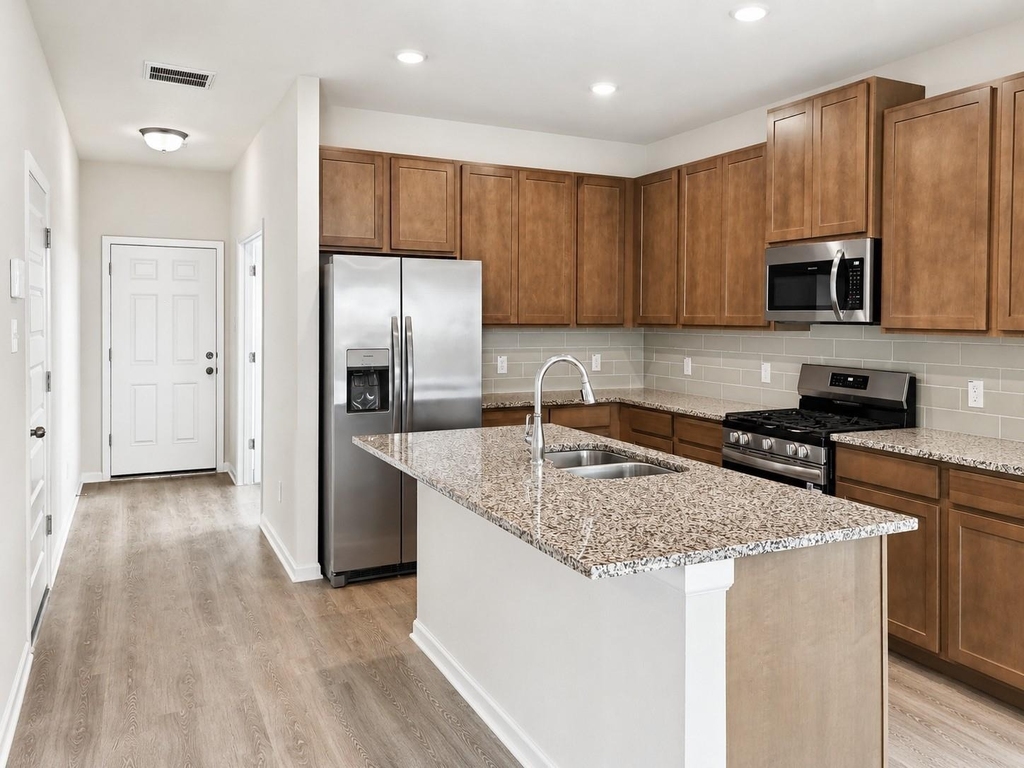 1913 N Riverside Circle - Photo 4