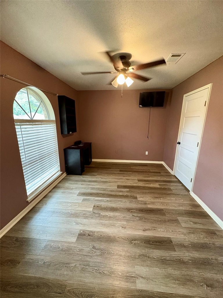 21802 Rotherham Drive - Photo 20