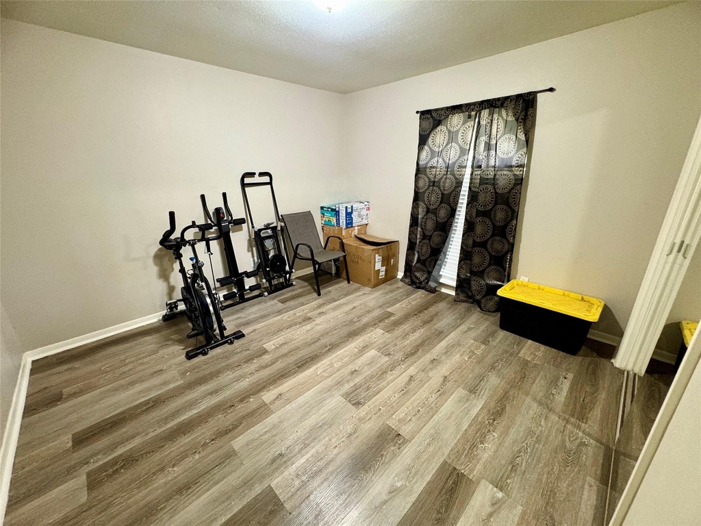 21802 Rotherham Drive - Photo 18