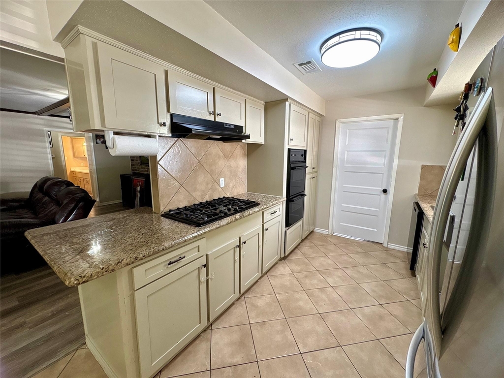 21802 Rotherham Drive - Photo 6