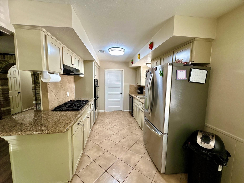 21802 Rotherham Drive - Photo 5