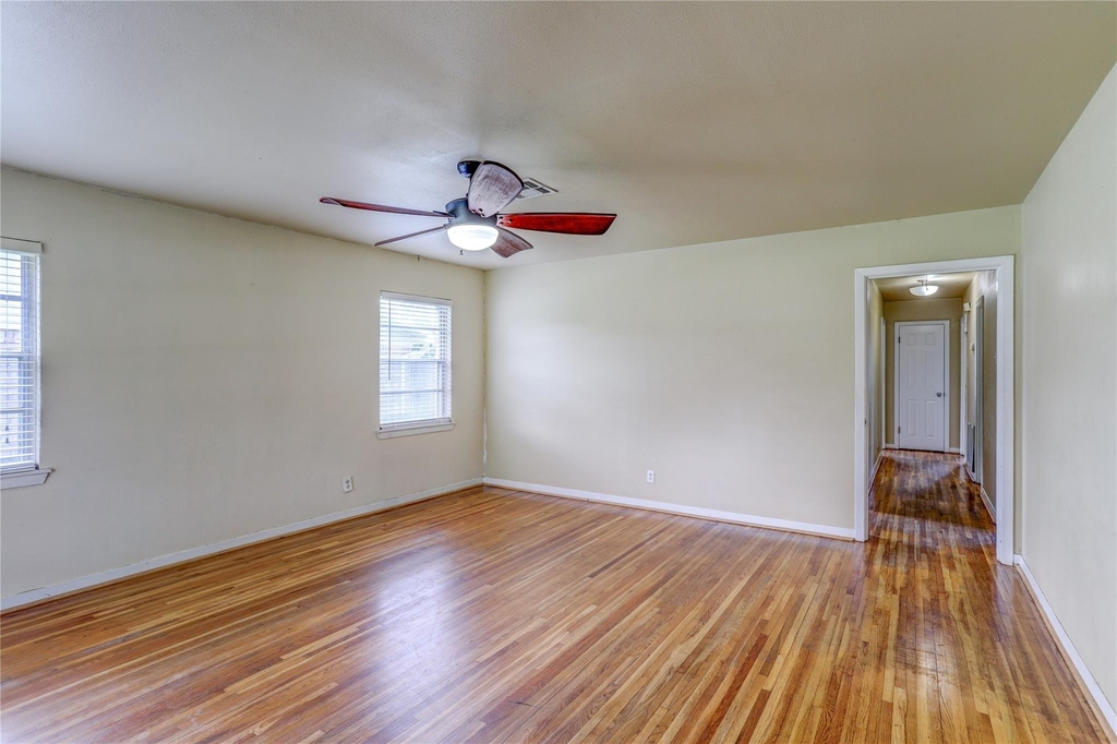 9207 Colleen Road - Photo 4