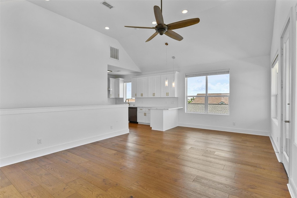 4006 Fort Bend Drive - Photo 4