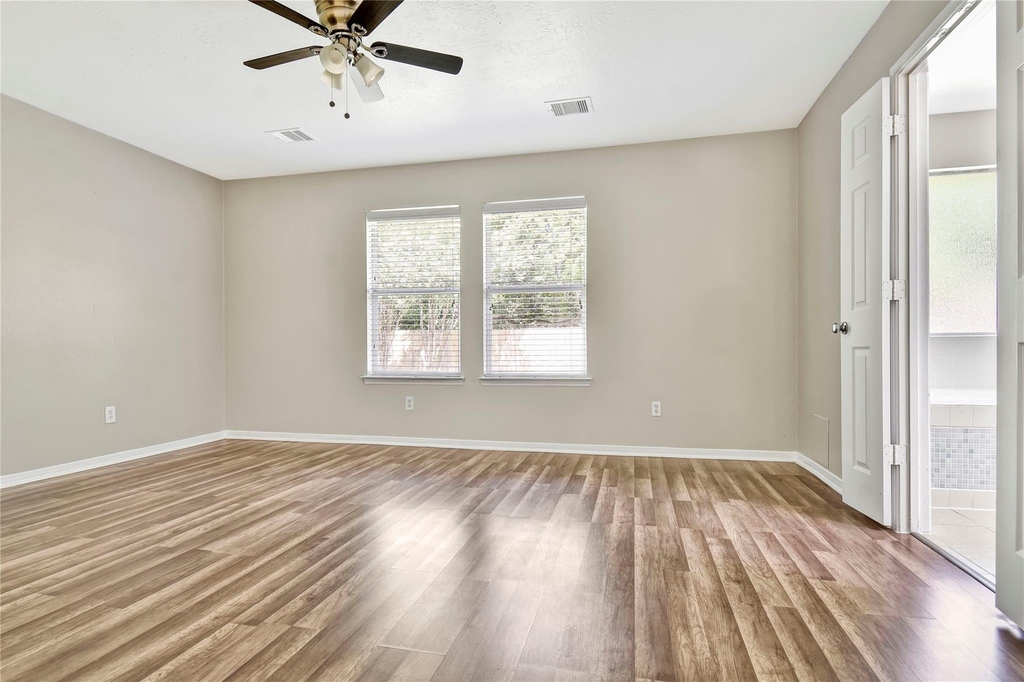 5601 Savannah Woods Lane - Photo 7