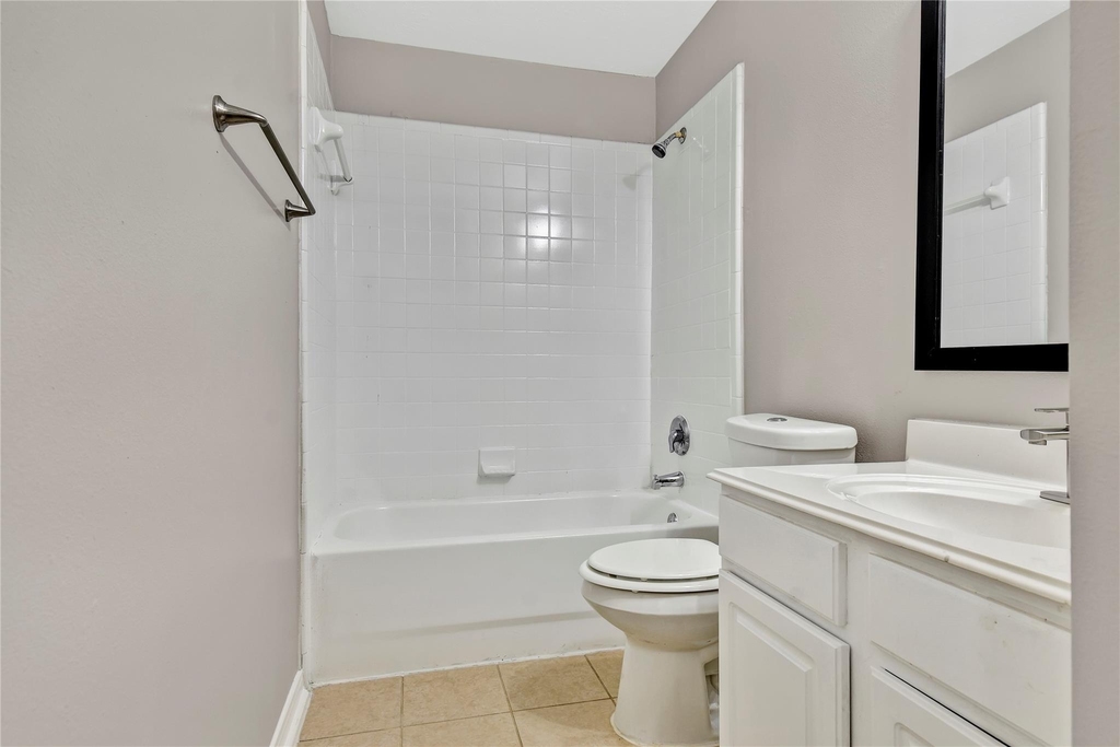 5601 Savannah Woods Lane - Photo 13