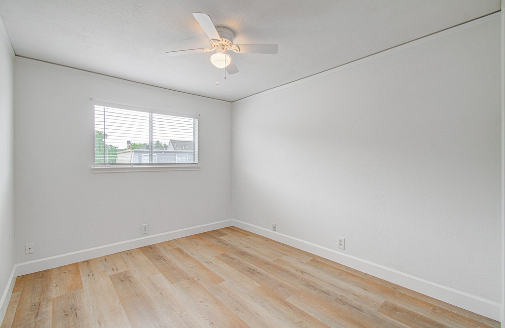 11002 Hammerly Boulevard - Photo 16