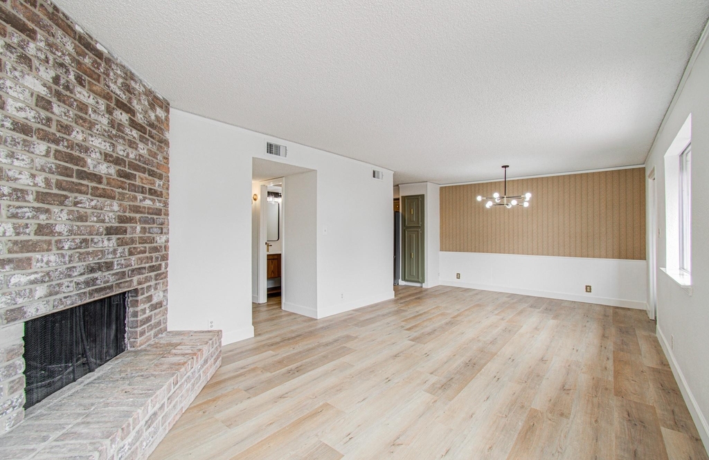 11002 Hammerly Boulevard - Photo 3