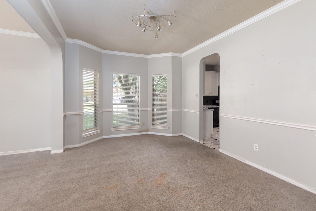 3103 Lauren Lane - Photo 5