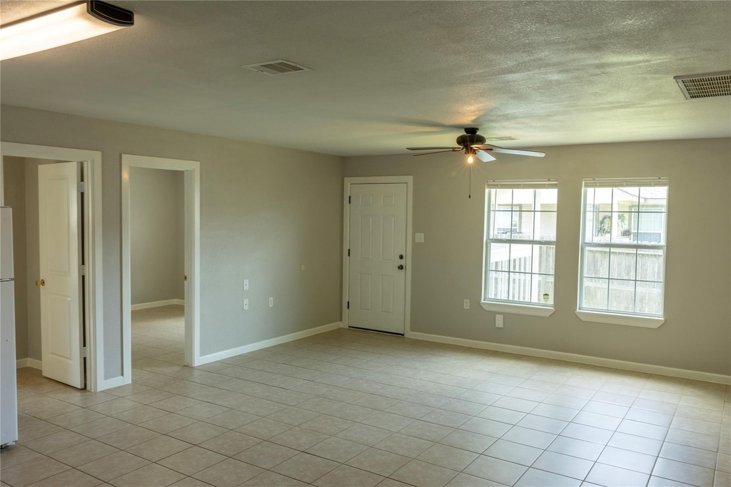 537 Cottontail Drive - Photo 3