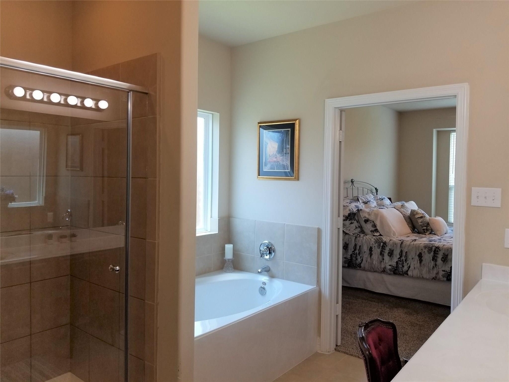 2566 Riverway Drive - Photo 10