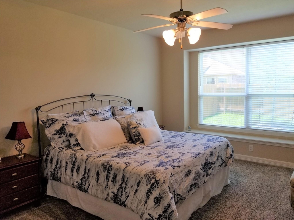 2566 Riverway Drive - Photo 9