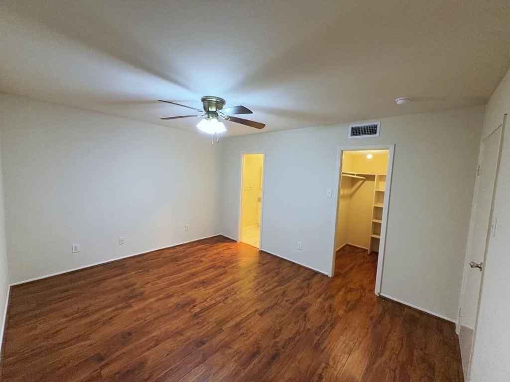 2210 Dorrington Street - Photo 8