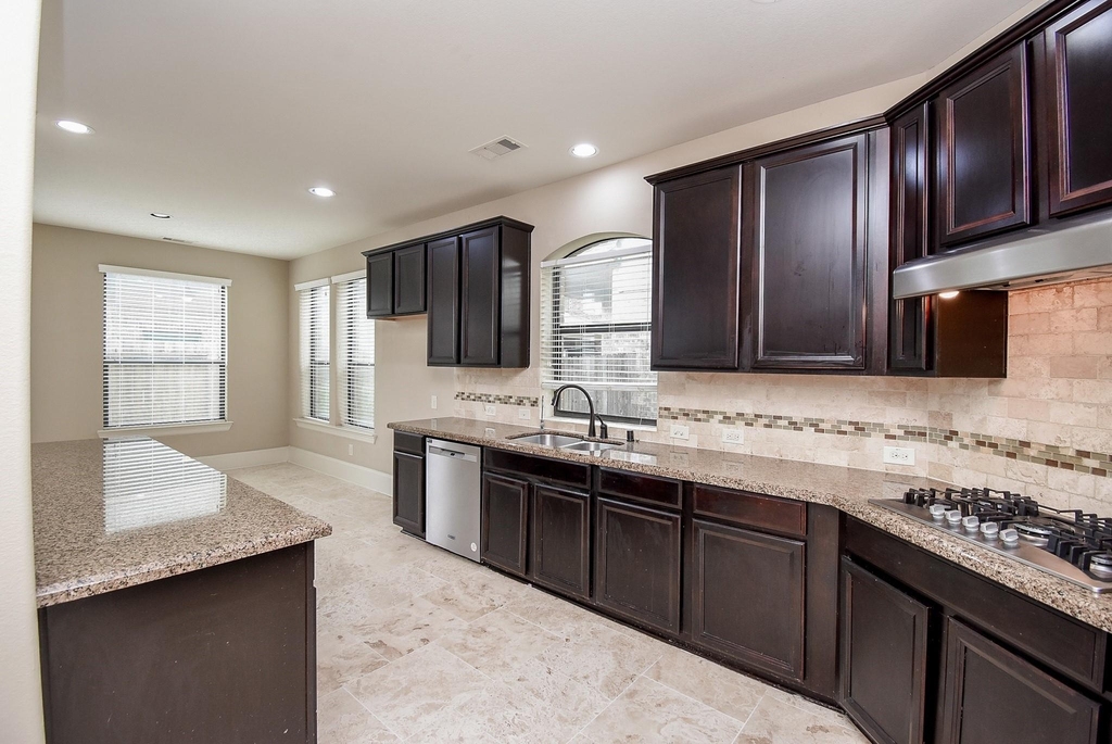 6034 Gracys Landing Lane - Photo 15