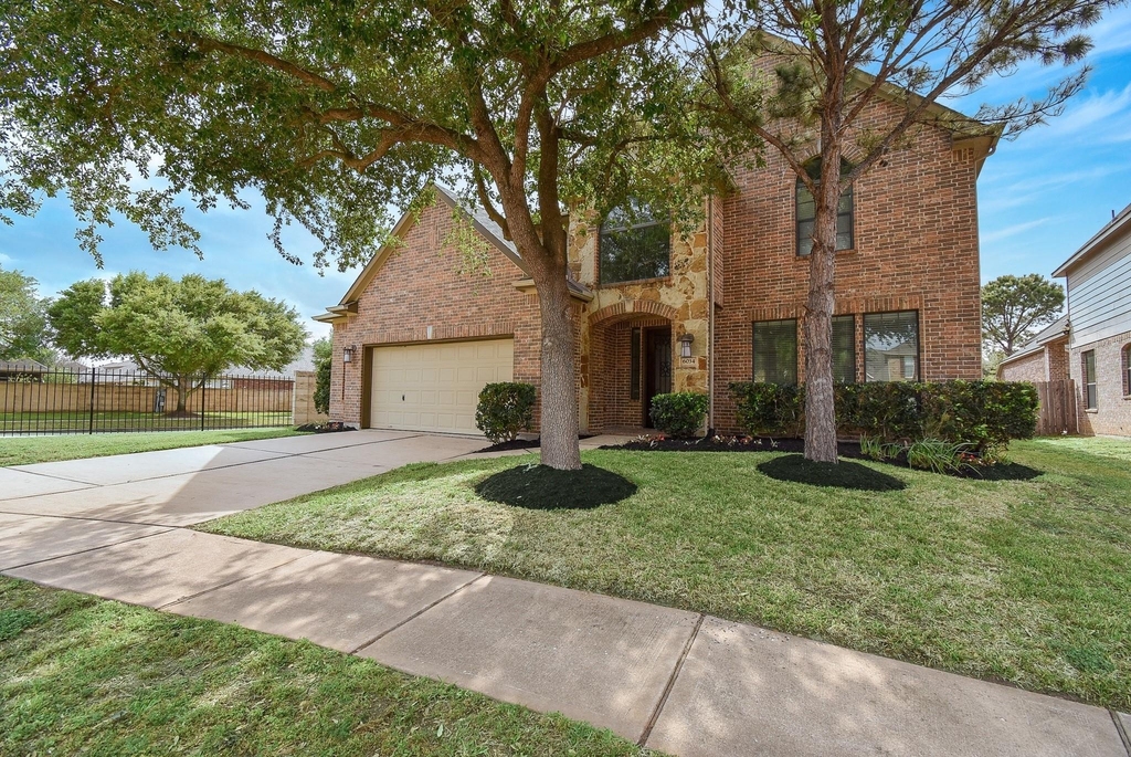 6034 Gracys Landing Lane - Photo 1