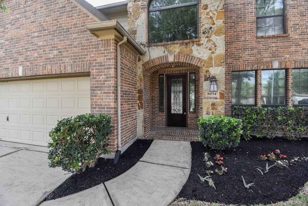 6034 Gracys Landing Lane - Photo 5