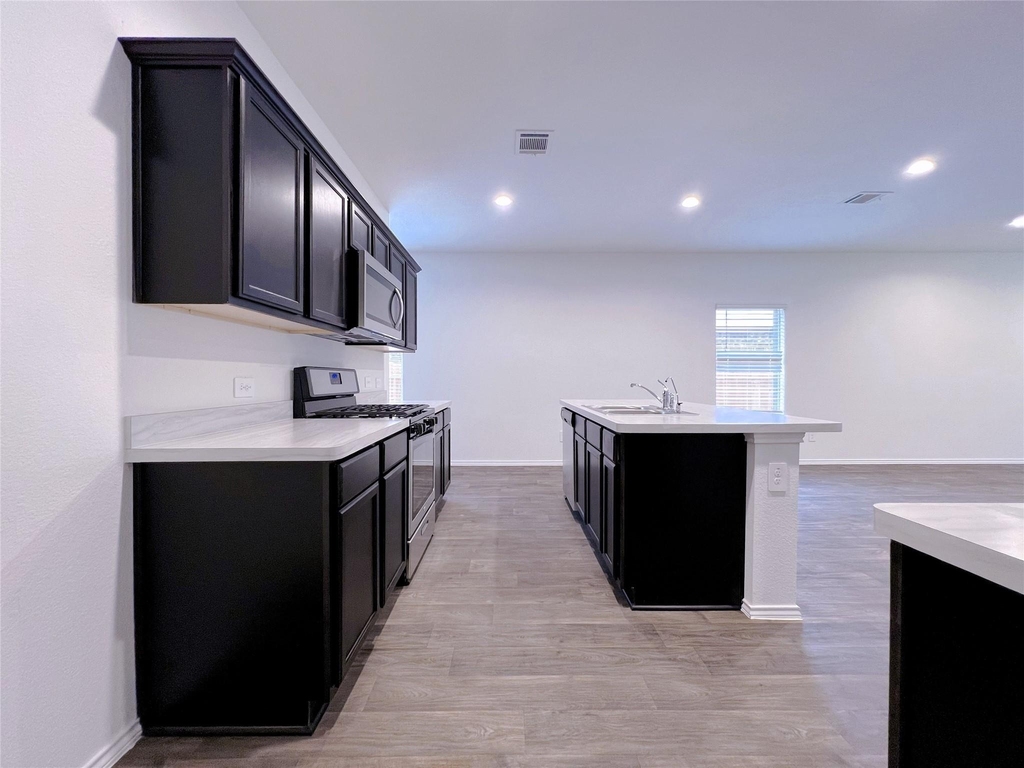 14918 Cypress Hollow Drive - Photo 8