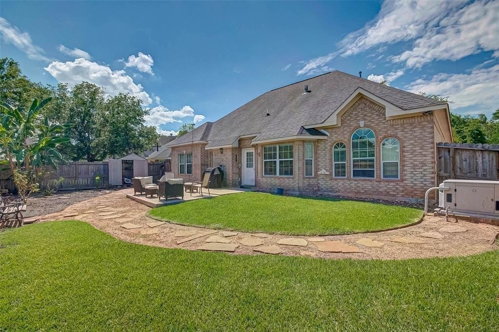 110 Monterrey Road W - Photo 6