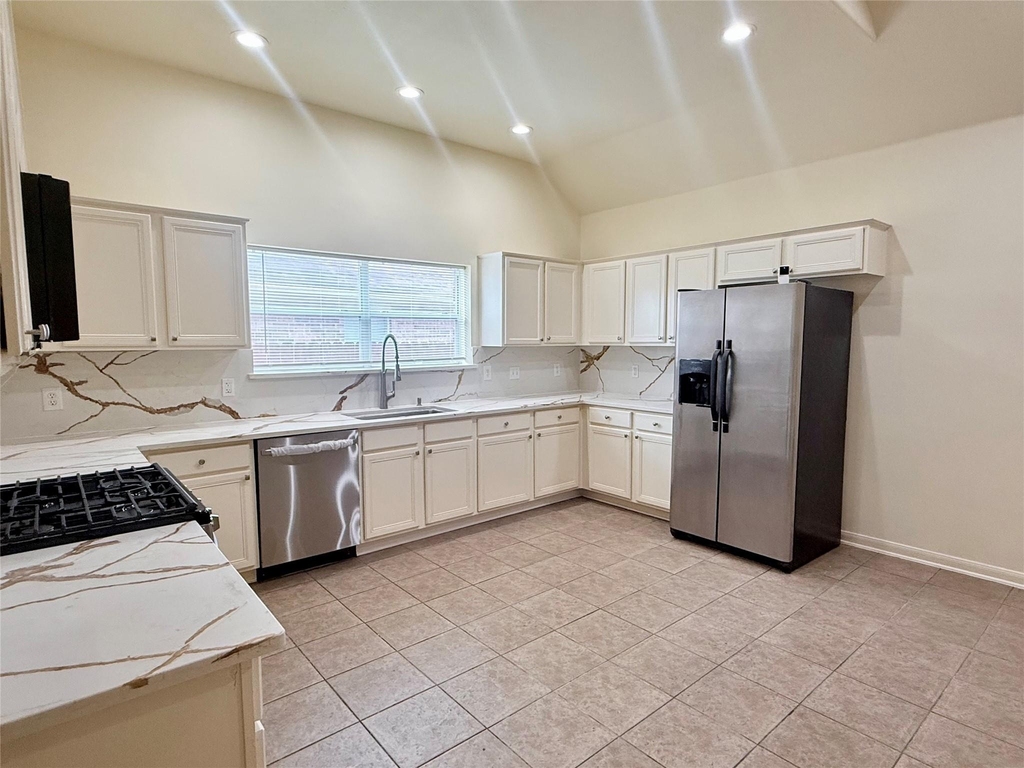 6530 Signal Point Lane - Photo 12