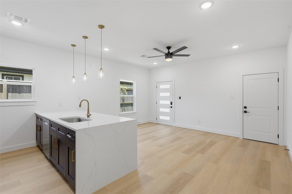 5921 Mountwood Street - Photo 4