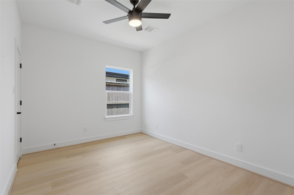 5921 Mountwood Street - Photo 9