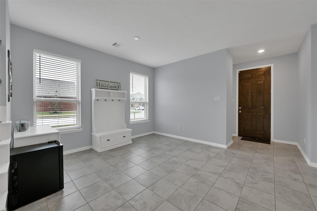 1127 Littleton Court - Photo 6