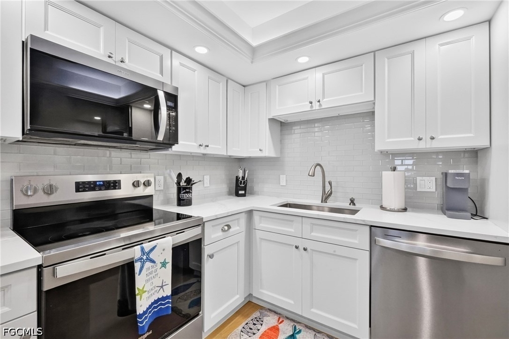 100 Estero Boulevard - Photo 7